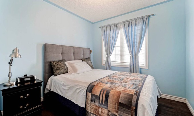 Durham Region Resort | Private room ∙ 1 guest