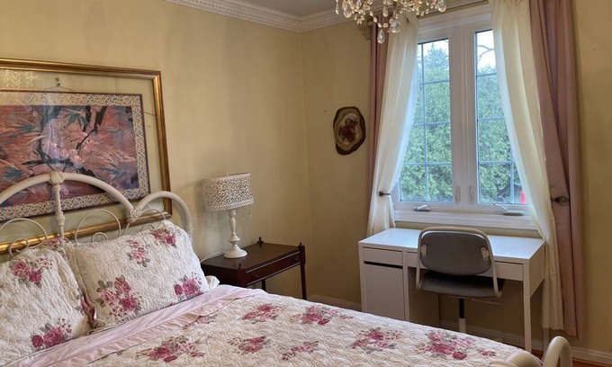 Clarkson-Lorne Park Resort | Private room ∙ 2 guests