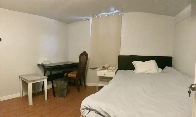 London Resort | Private room ∙ 2 guests