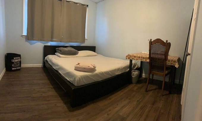 London Resort | Private room ∙ 2 guests