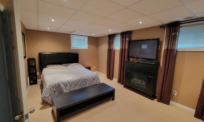 Durham Region Resort | Private room ∙ 2 guests