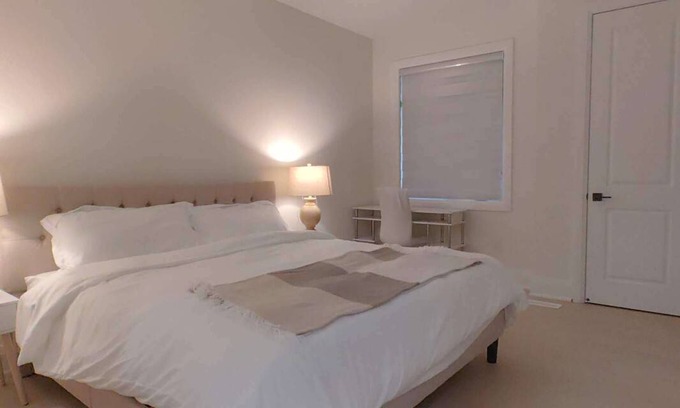 Markham Resort | Private room ∙ 2 guests