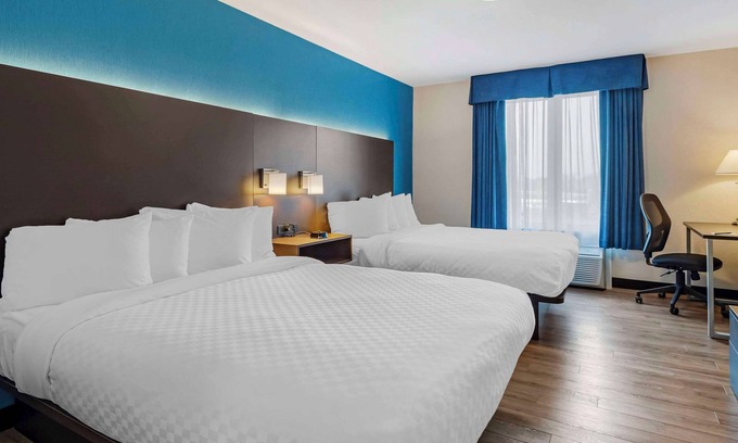 Industrial Park Hotel | Quality Inn Orleans