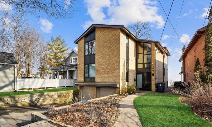 Long Branch House | Rare Waterfront 4-bedroom on the Lake