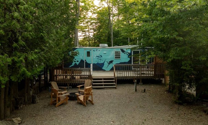 Miller Lake RV Rental | Recreational vehicle (RV) ∙ 1 bedroom ∙ 4 guests