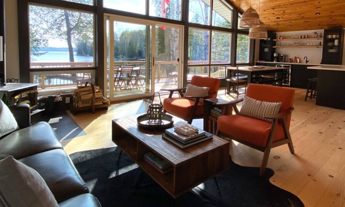 Dysart et al Cottage | Red Pine Lakehouse - Book your Haliburton getaway!