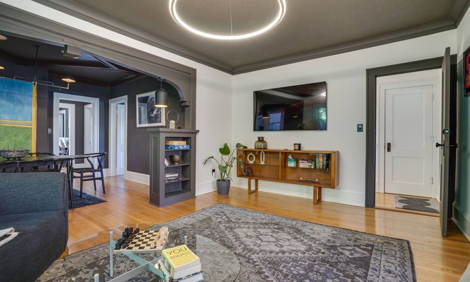 Summit - University House | Saint Paul Vacation Rental Near Downtown!
