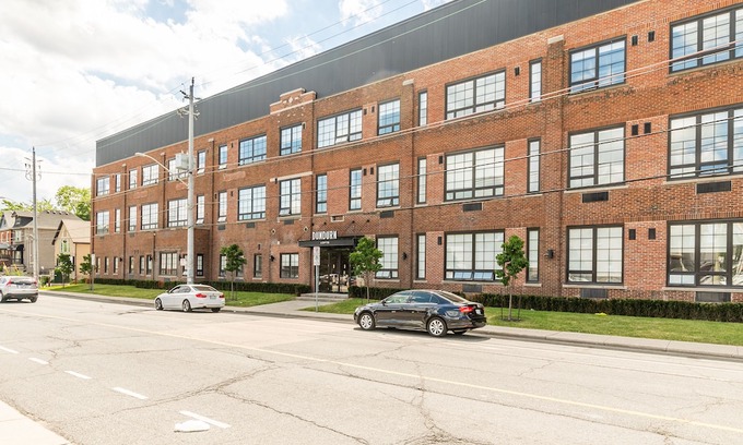 Kirkendall North Hotel | Simply Comfort. Dundurn Lofts