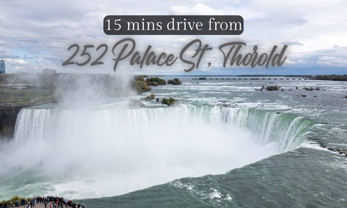 Thorold House | Spacious 4-bedroom Detached house for 10 Guests near Falls, Thorold