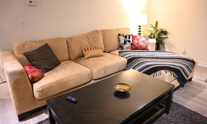Meadowvale Village House | Spacious home in Mississauga with pool table in the basement.
