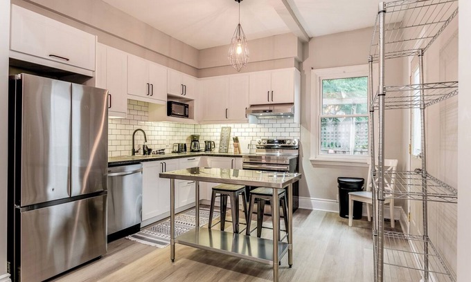 Palmerston - Little Italy House | Stunning Stay In Little Italy 2 Bedroom