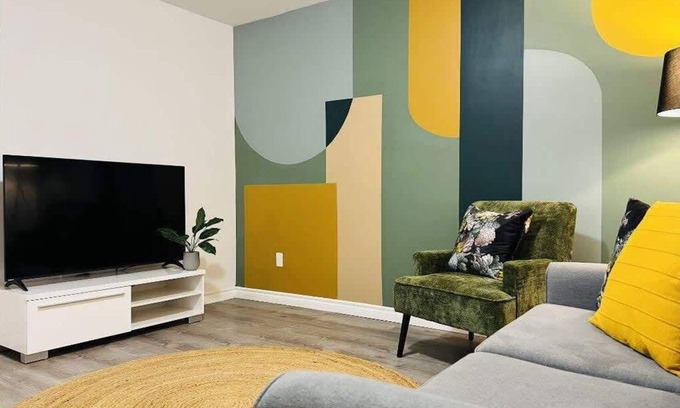 Bancroft House | The Artistry | Riverfront | Luxury & Comfort Await