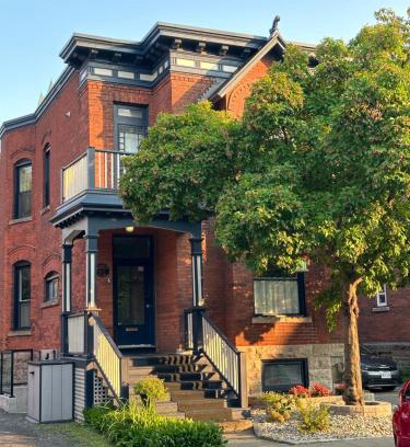 Downtown Ottawa Bed & Breakfast | The Century House Bed and Breakfast Ottawa
