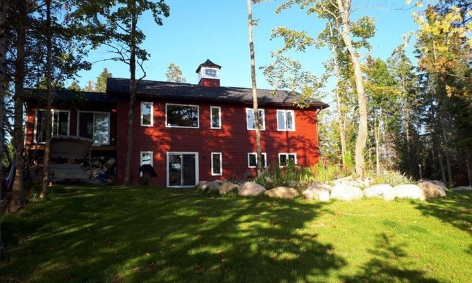 Magnetawan House | Tranquility on Lake Cecebe