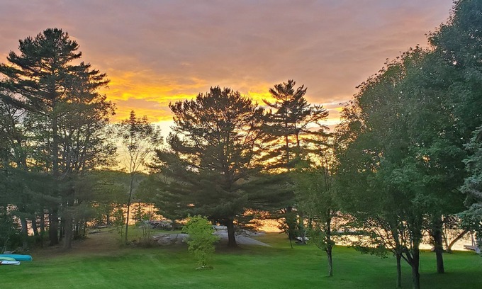 Georgian Bay Cottage | Waterfront Cottage Close to White's Falls