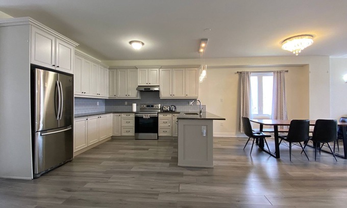 Washago Cottage | Waterfront Family Getaway ★ Lake St. John