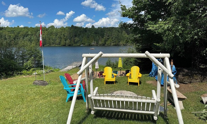 Faraday Cottage | Waterfront Private Hideaway in Bancroft (ClamOnInn)