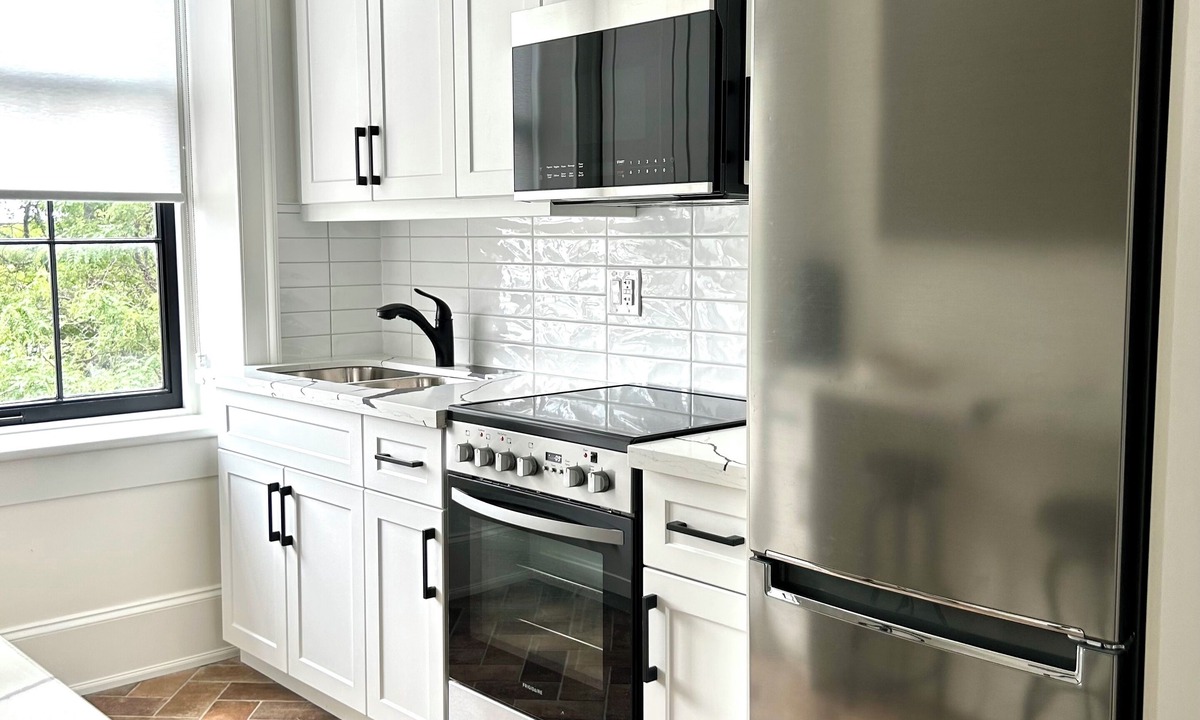 Port Hope Apartment | Boutique hotel suite in downtown Port Hope. On the Ganaraska River.