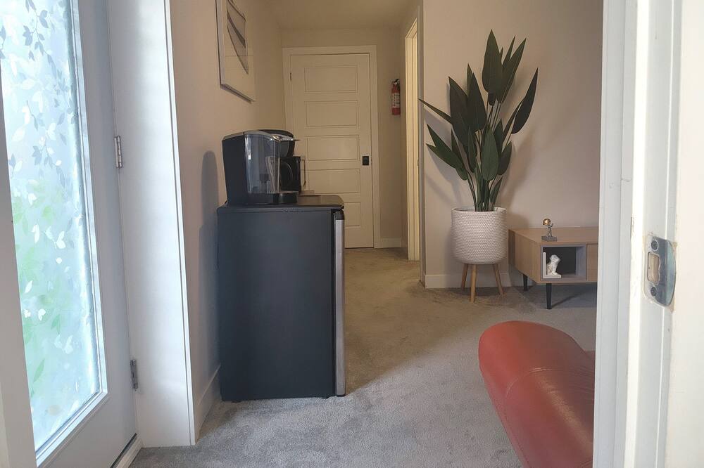 Ottawa Division Apartment | Clementina Place