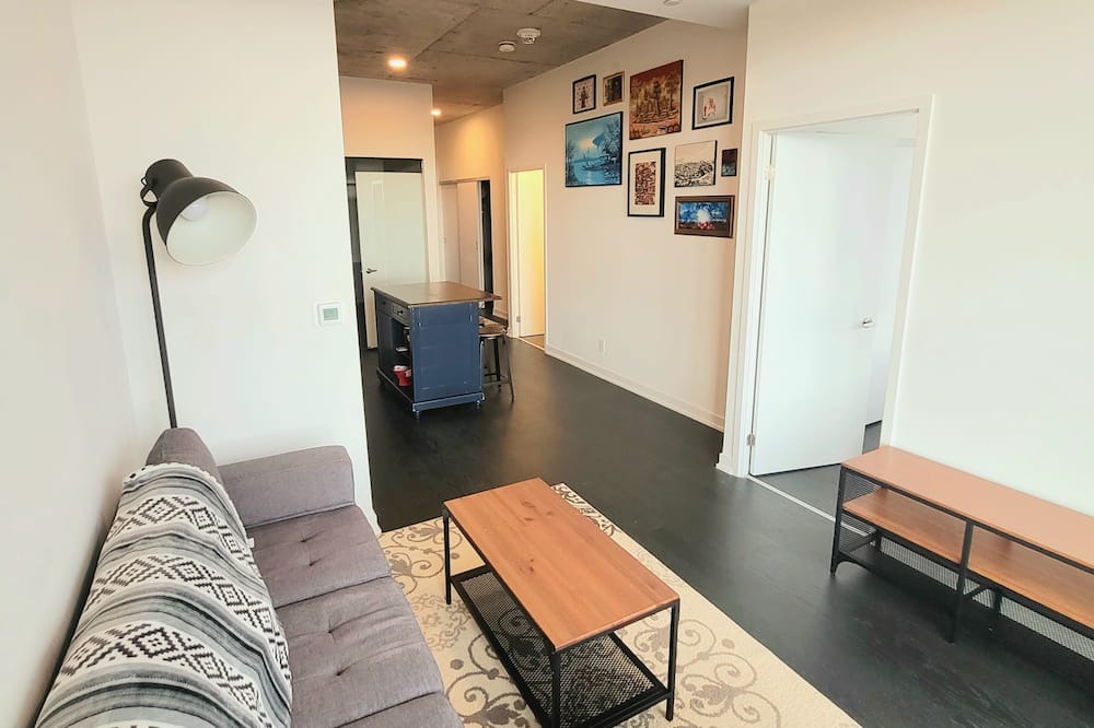 Parkdale Condo | Spacious Industrial Style Comfortable Condo, 2bth - Convenient access Downtown