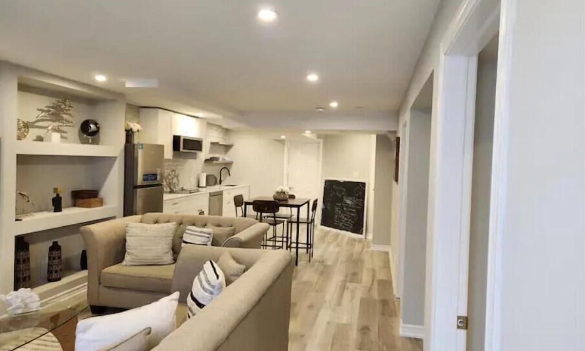 Durham Region House | Stylish Retreat in North Oshawa