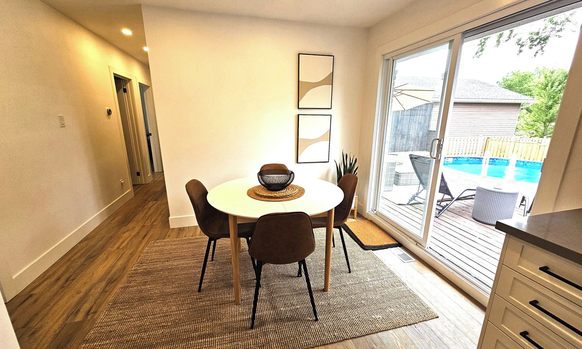 Cannifton House | Newly-renovated home, sleeps 8, with pool & hot tub!
