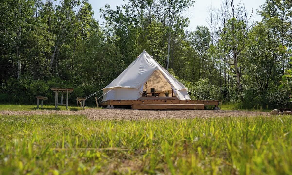 Miller Lake House | "Wanderer" tent near Tobermory