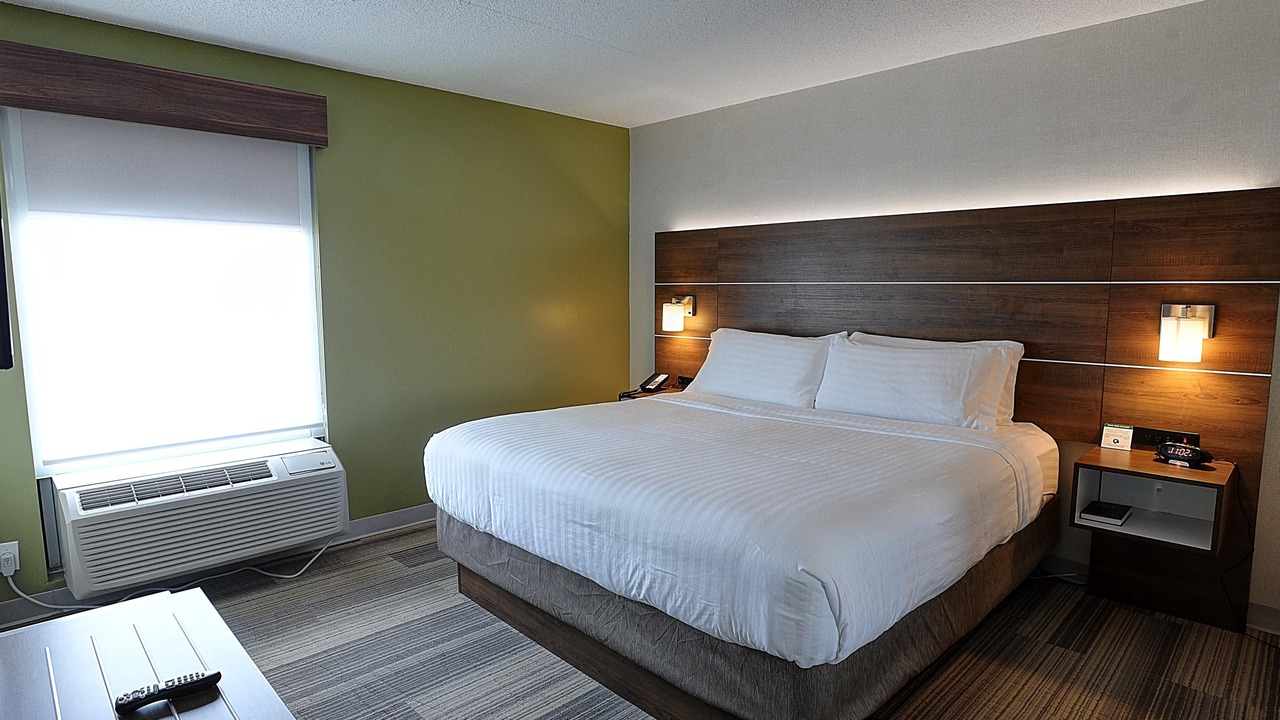 Photo of Bedroom in Northeast Mississauga