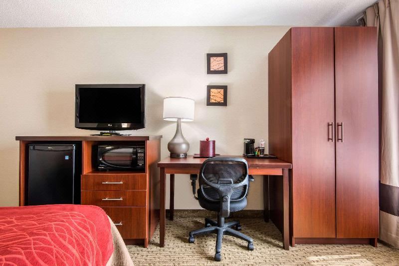 Photo of Livingroom in Northeast Mississauga
