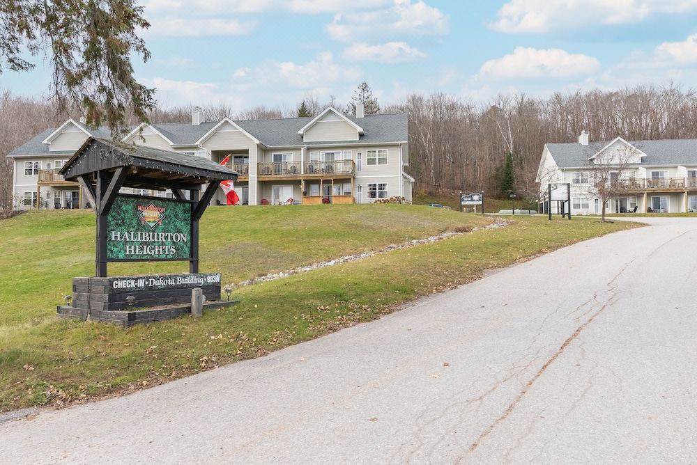 Photo of Buildings in Haliburton