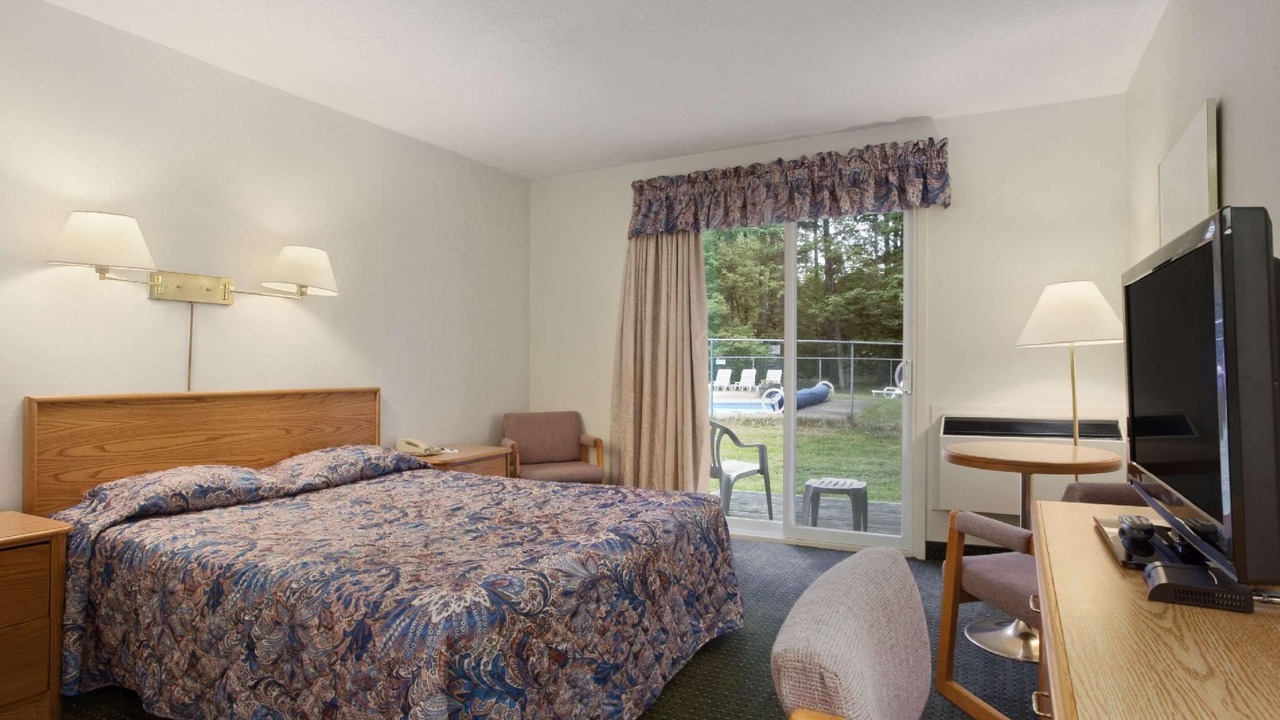 Photo of Bedroom in Bracebridge