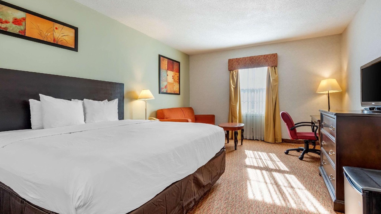 Photo of Bedroom in Point Edward