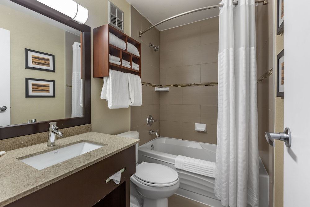 Photo of Bathroom in Northeast Mississauga