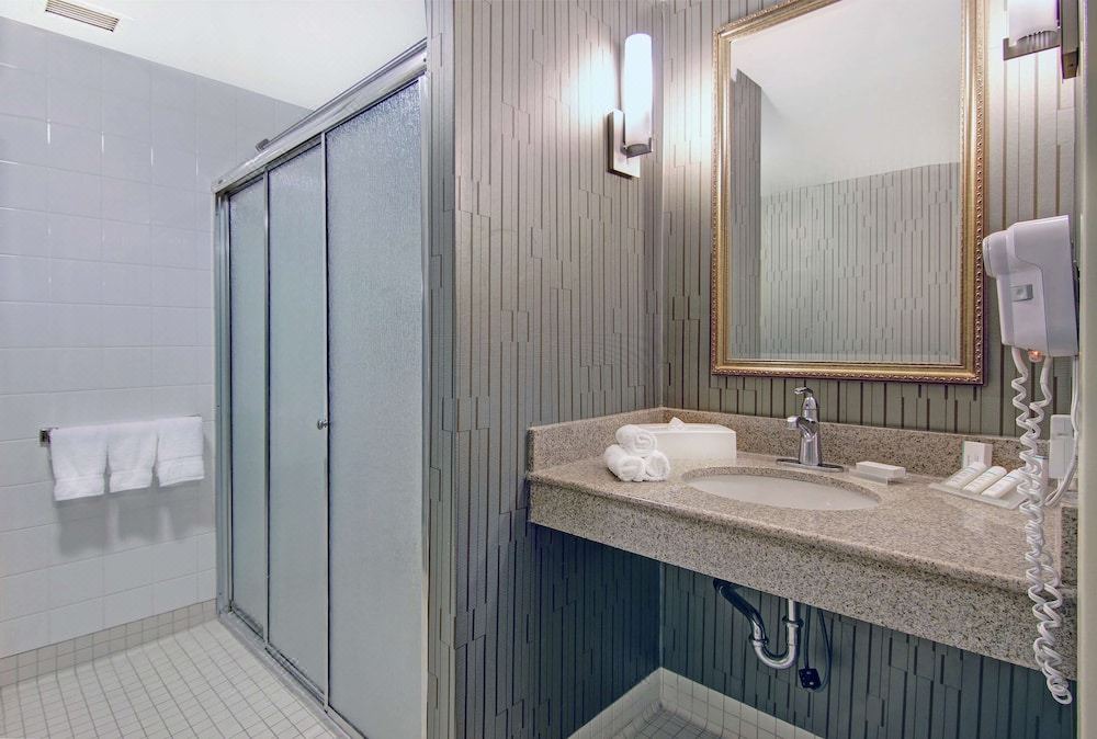 Photo of Bathroom in Thornhill