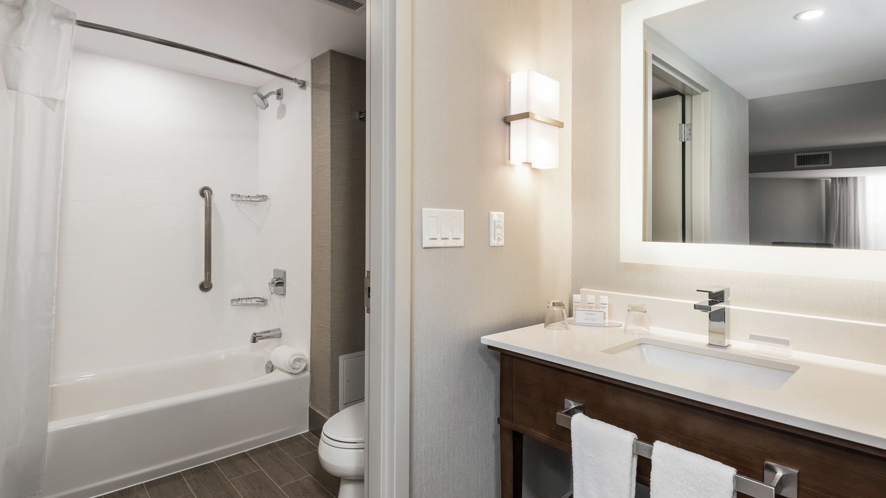 Photo of Bathroom in Byward Market - Parliament Hill