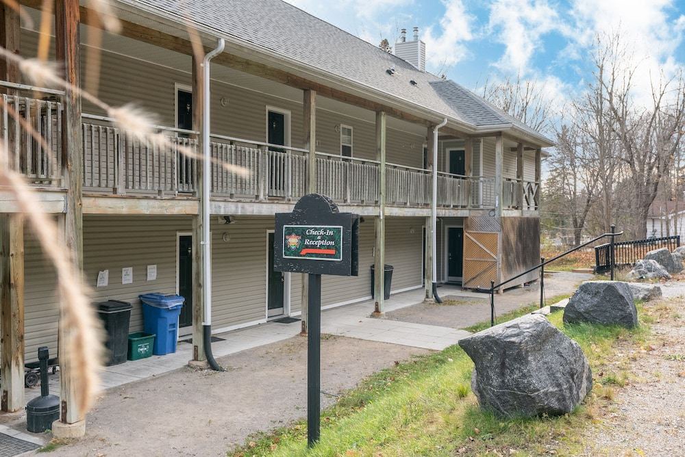 Photo of Buildings in Haliburton