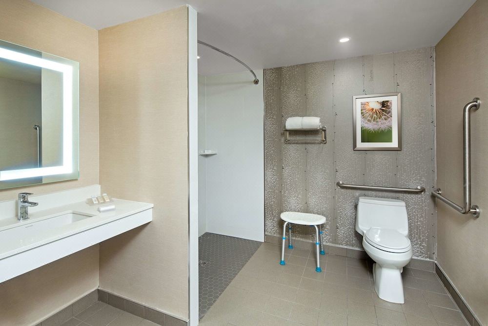 Photo of Bathroom in Clearview