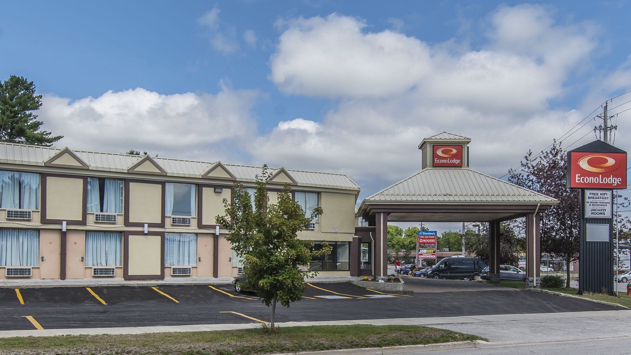 Photo of Buildings in Orillia