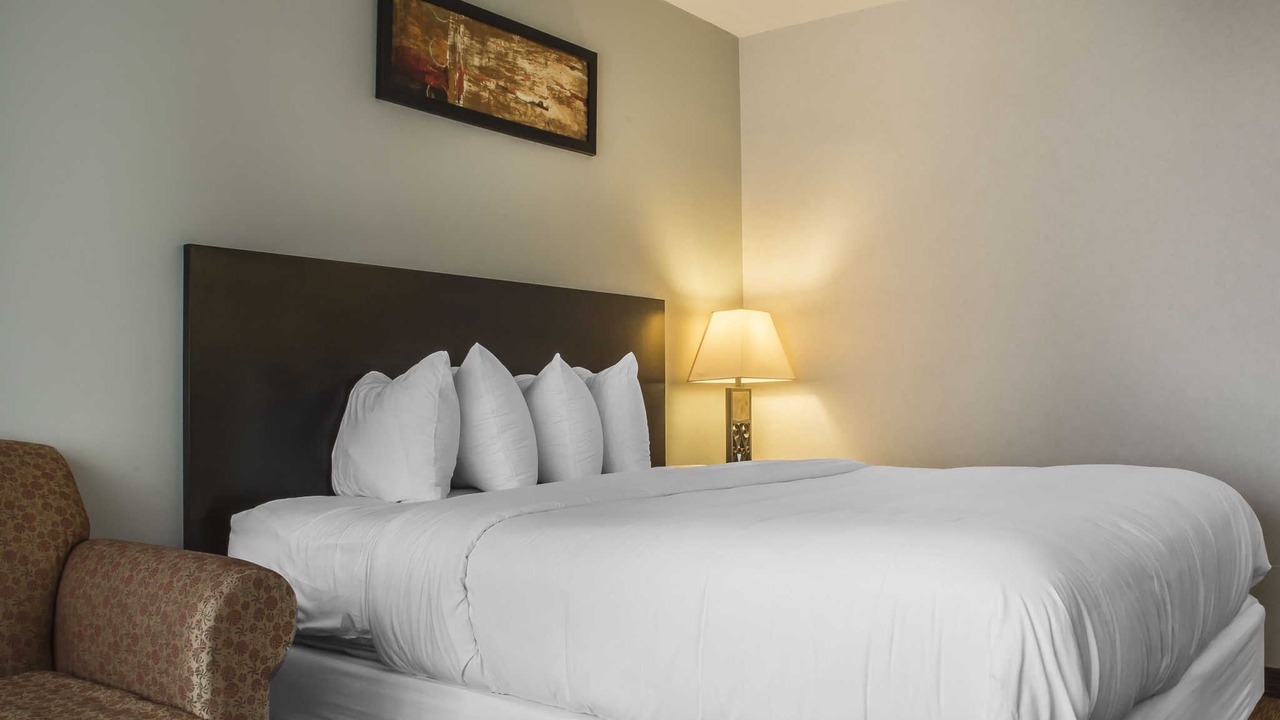 Photo of Bedroom in Point Edward
