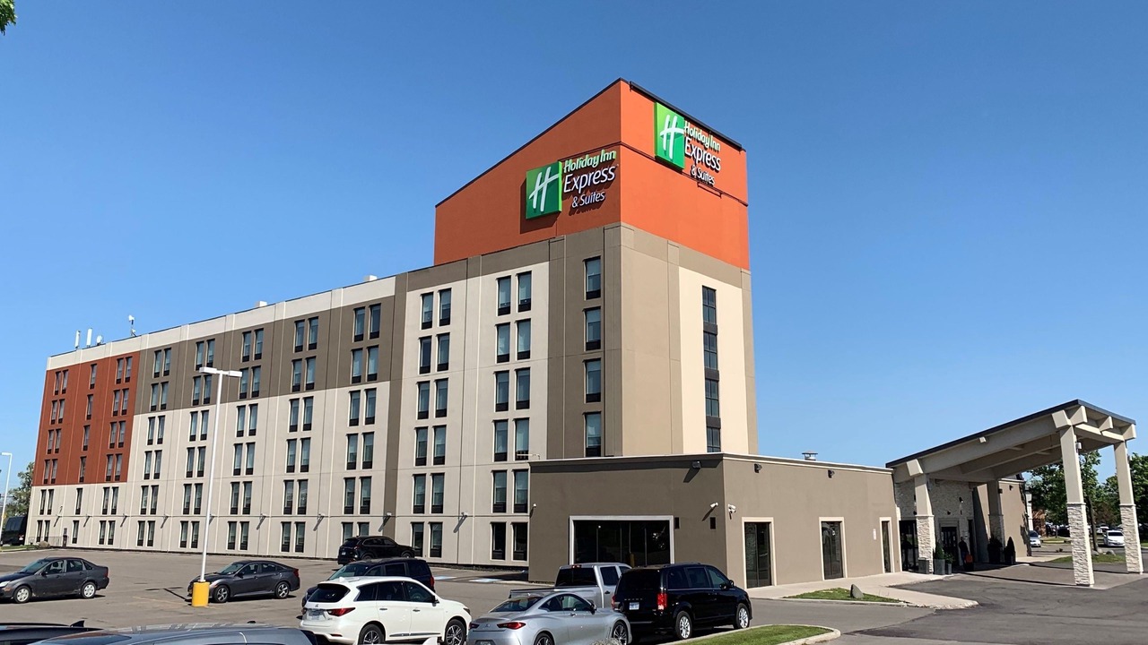 Photo of Buildings in Northeast Mississauga