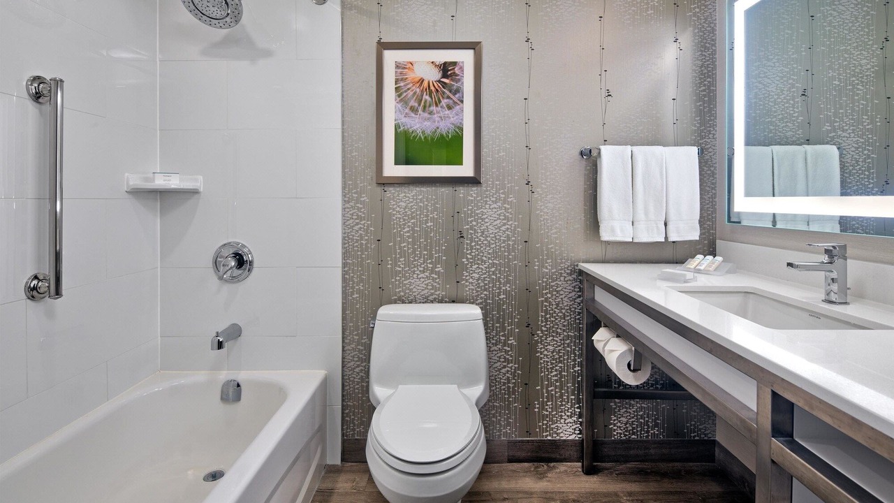 Photo of Bathroom in Clearview