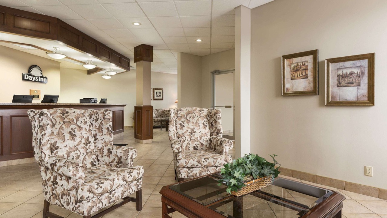 Photo of Livingroom in Brockville