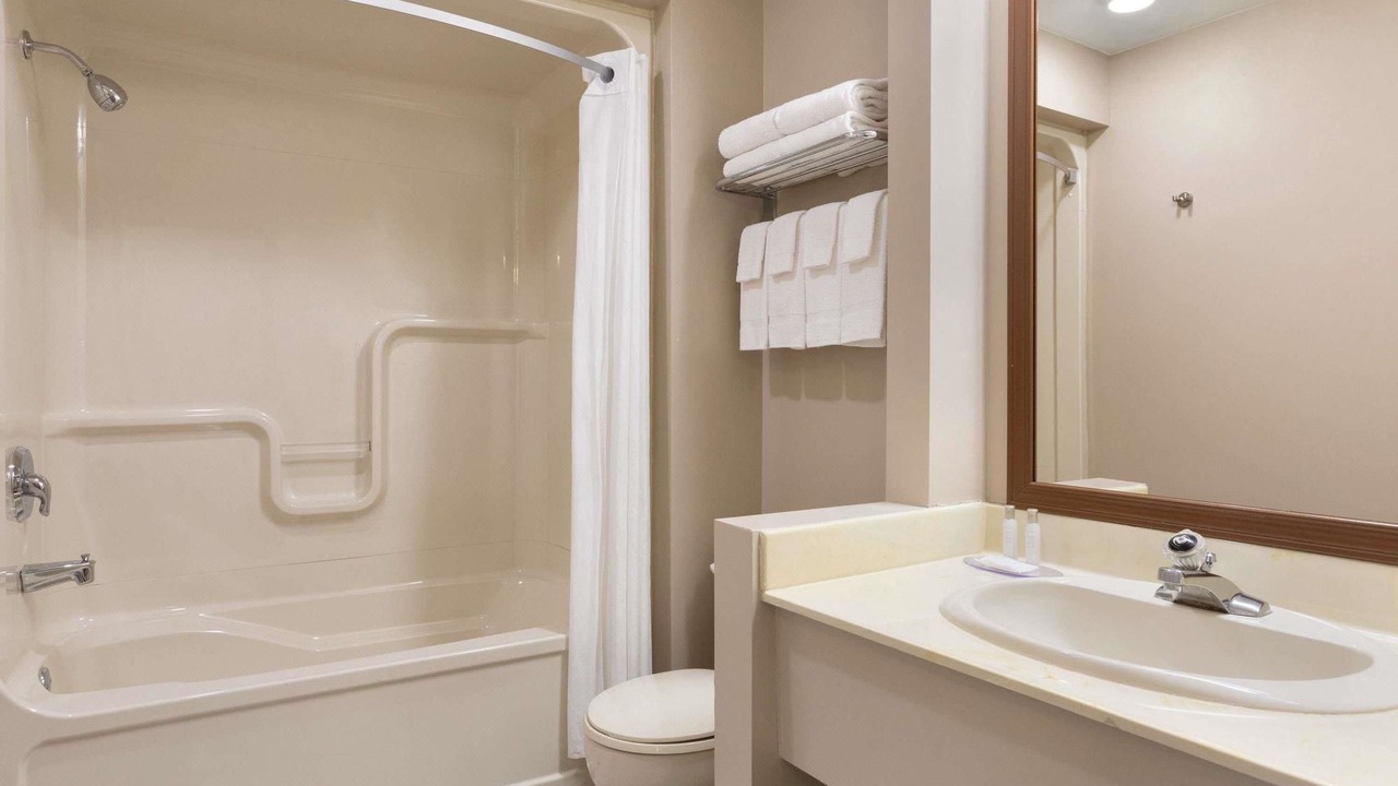 Photo of Bathroom in Simcoe
