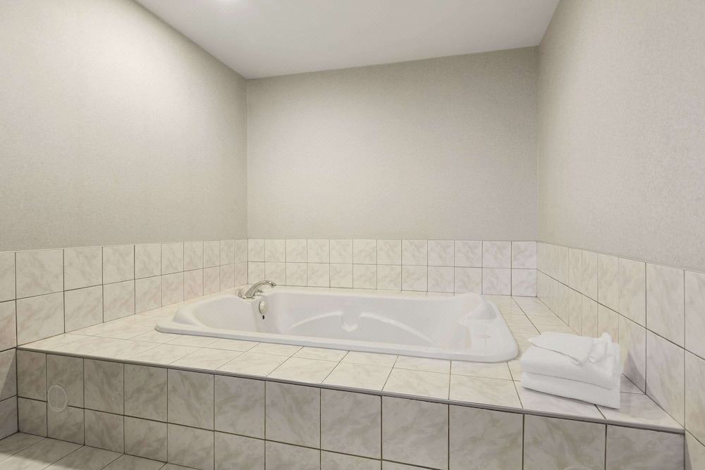 Photo of Bathroom in Brockville
