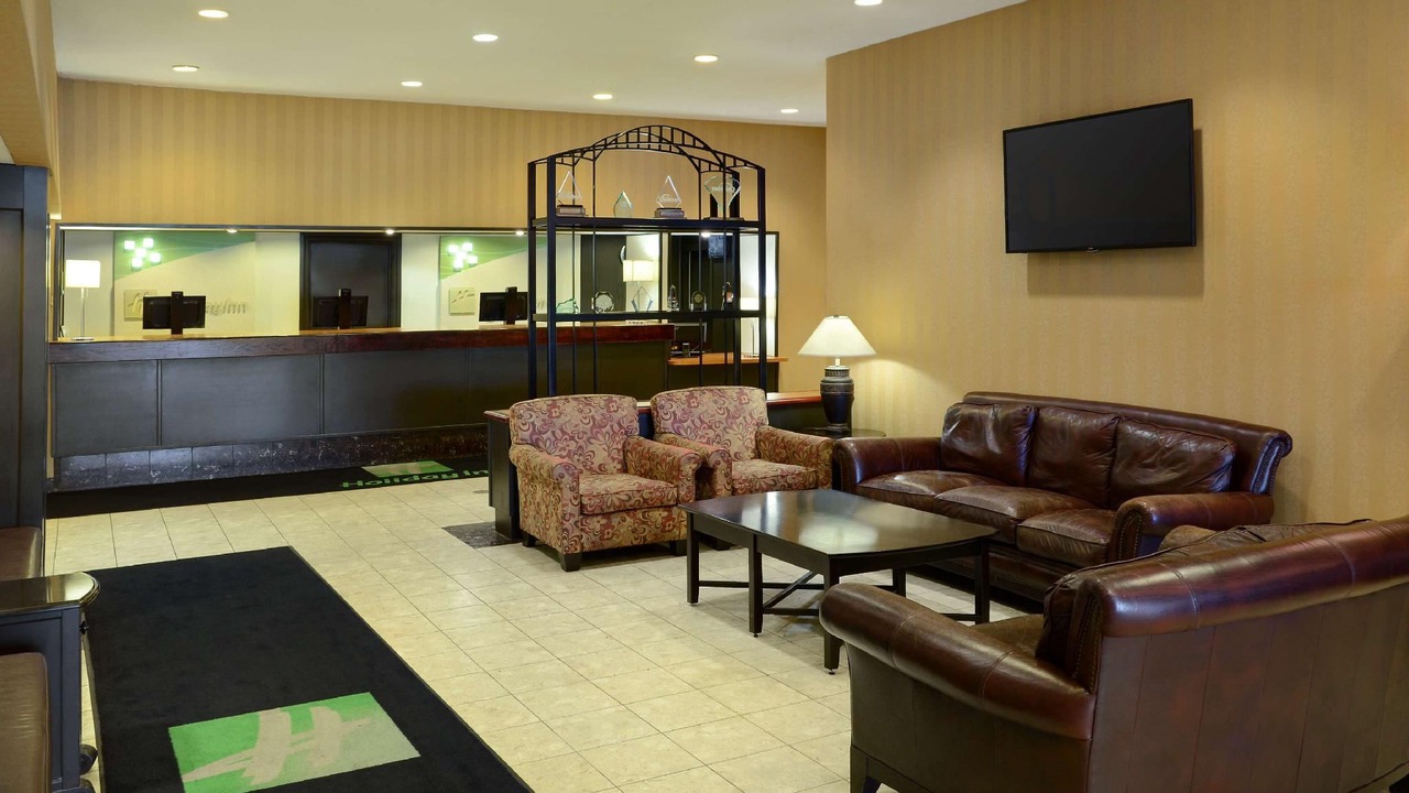 Photo of Livingroom in Point Edward