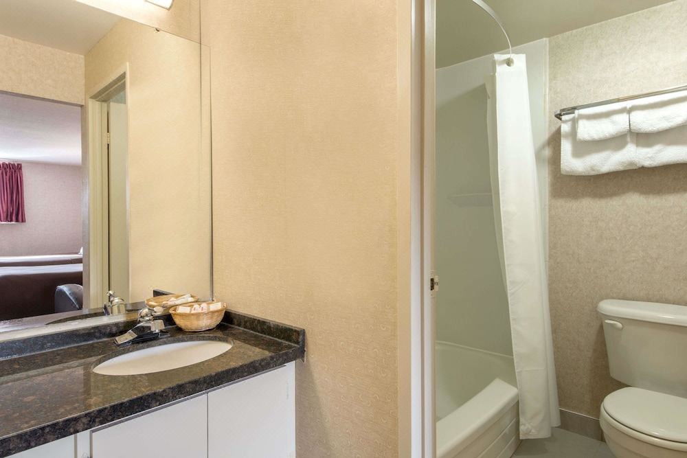 Photo of Bathroom in Gravenhurst