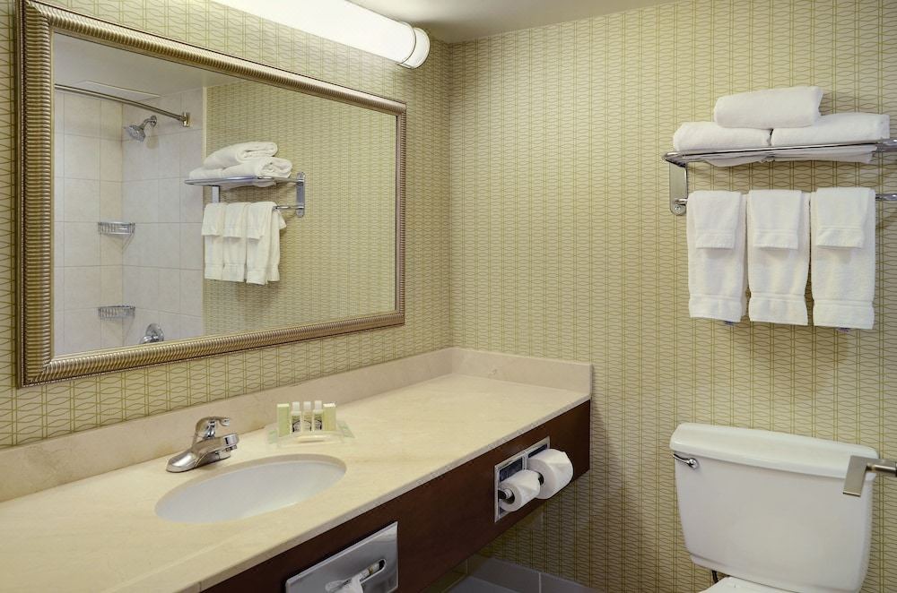 Photo of Bathroom in White Oaks