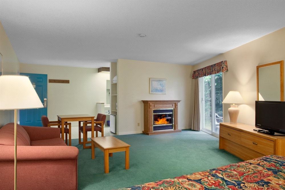 Photo of Livingroom in Bracebridge