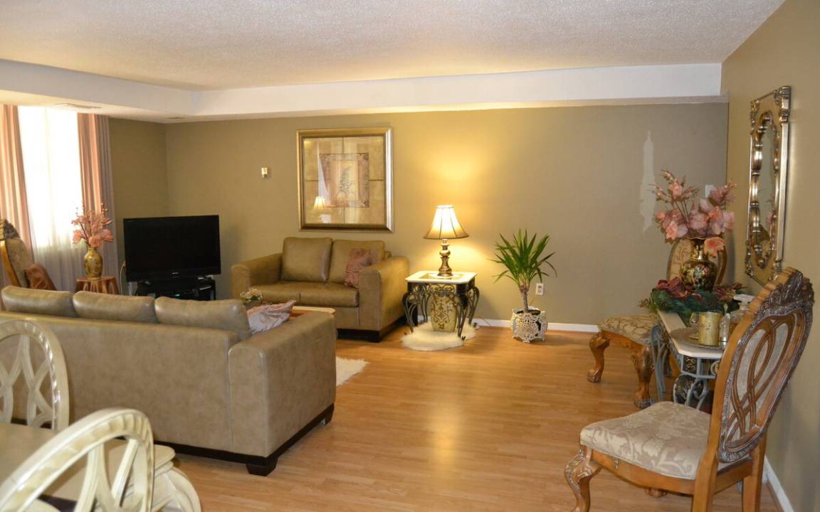 Photo of Others in Mississauga Valleys