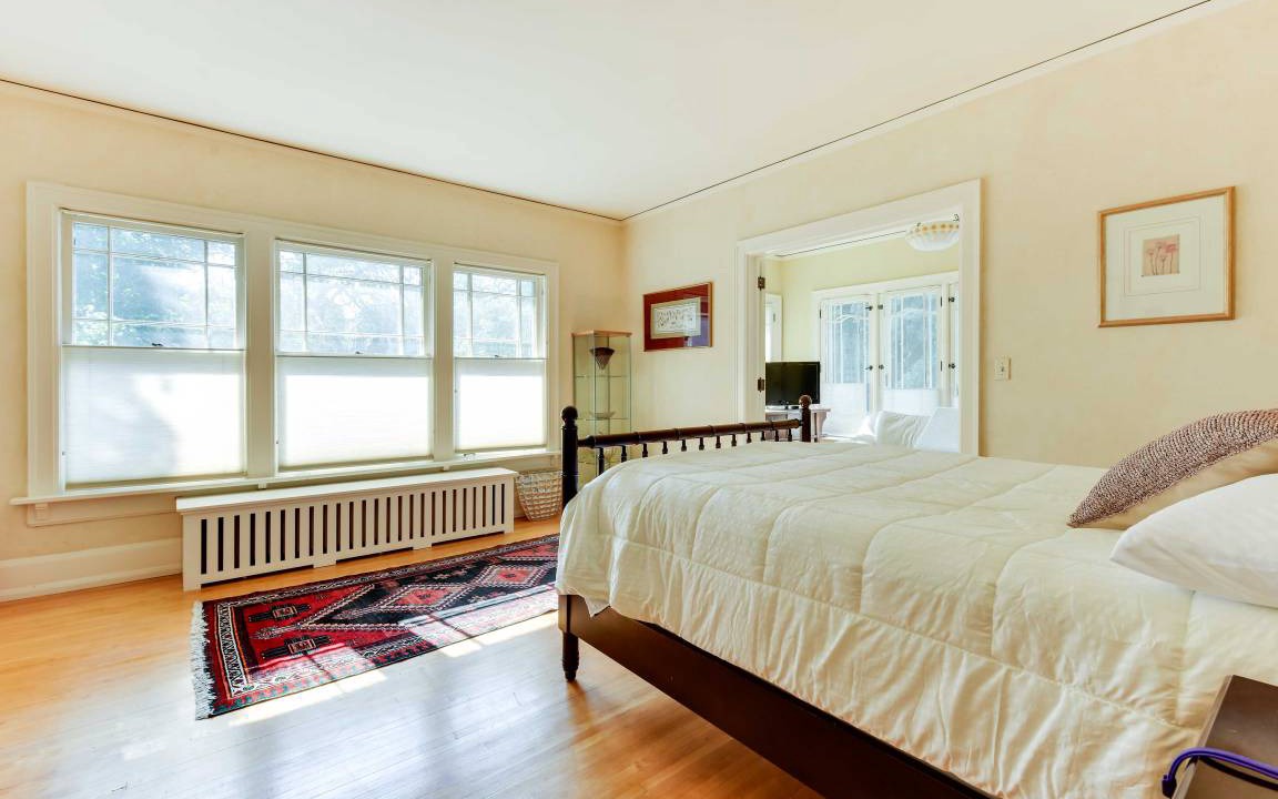 Photo of Bedroom in East Isles